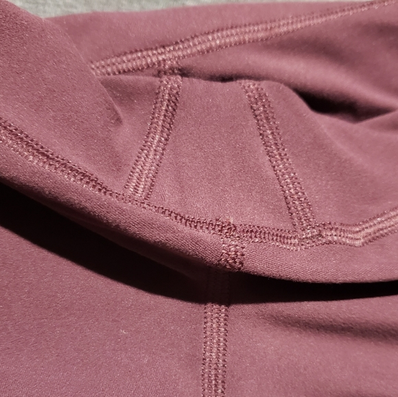 Athleta Salutation Stash Pocket II Lace Tight Legging - Picture 9 of 9